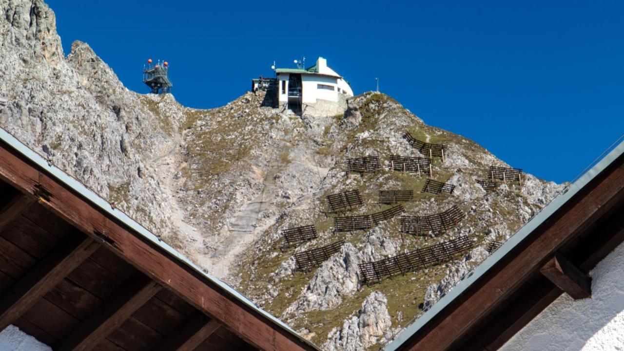 Cafe Pension Alpina Innsbruck Exterior photo
