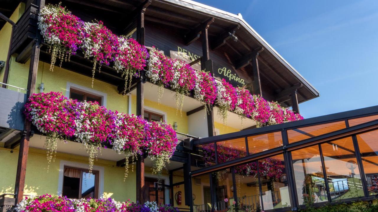 Cafe Pension Alpina Innsbruck Exterior photo