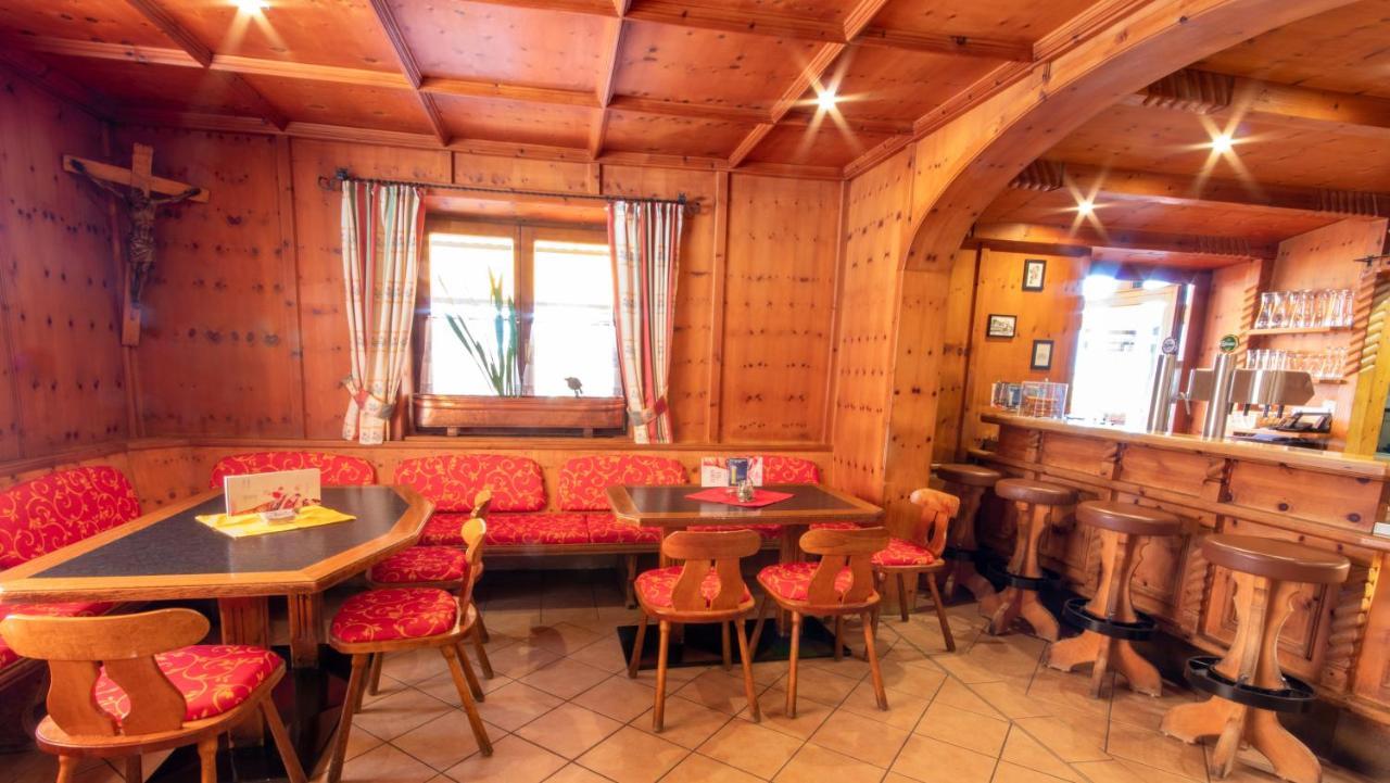 Cafe Pension Alpina Innsbruck Exterior photo